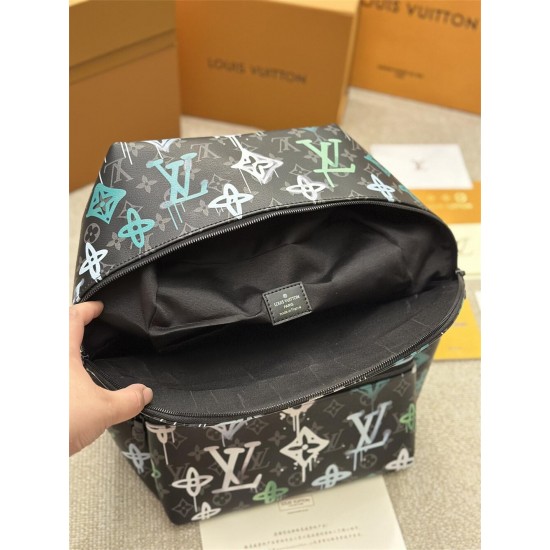 LV Men's Discovery Monogram Backpack